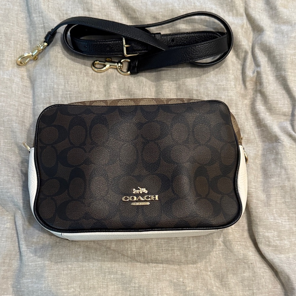 Coach Jess crossbody bag signature block.